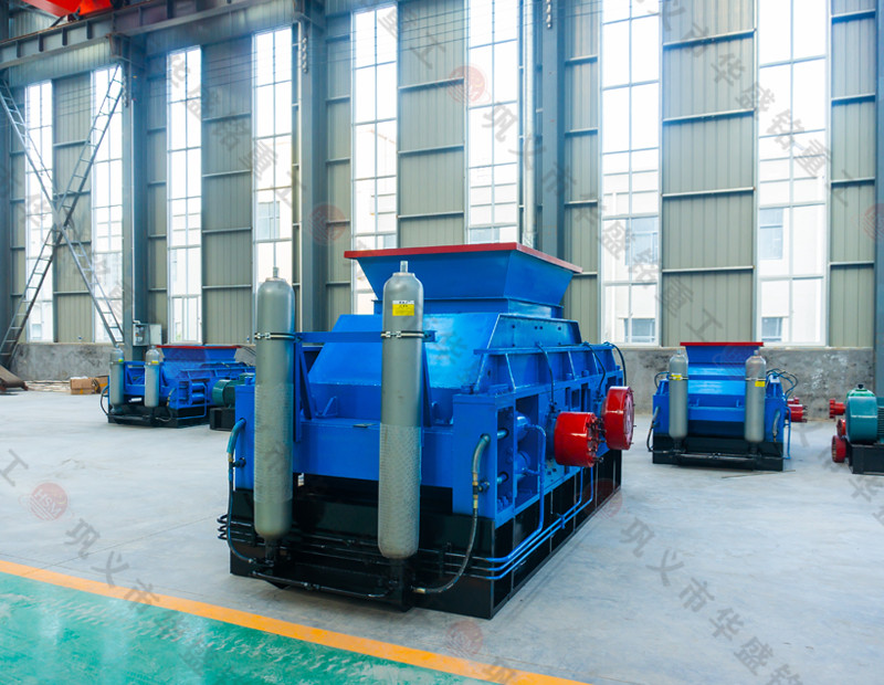 為什么選擇河卵石液壓對輥制砂機(jī)進(jìn)行砂石生產(chǎn)呢？